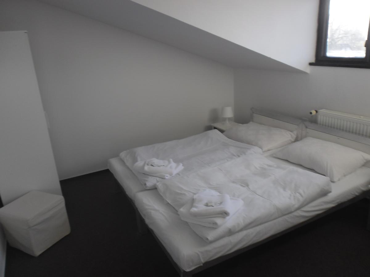 Bike-Hotel Medenec نوف مستو بود سمركم الغرفة الصورة