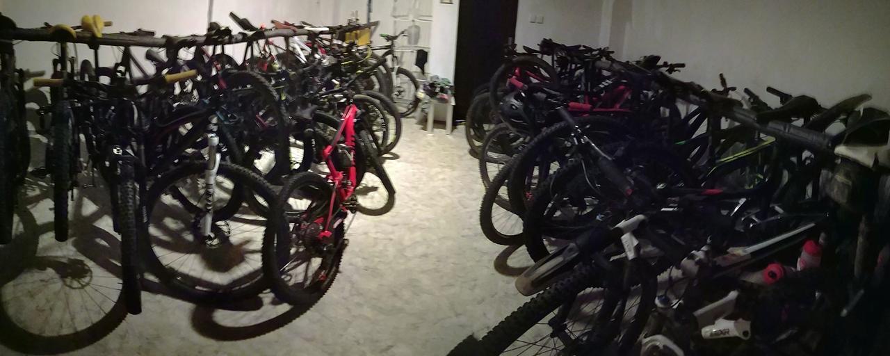 Bike-Hotel Medenec نوف مستو بود سمركم المظهر الخارجي الصورة